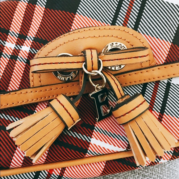 Chic Plaid Crossbody Bag with Tan Leather Details - Picture 3 of 6